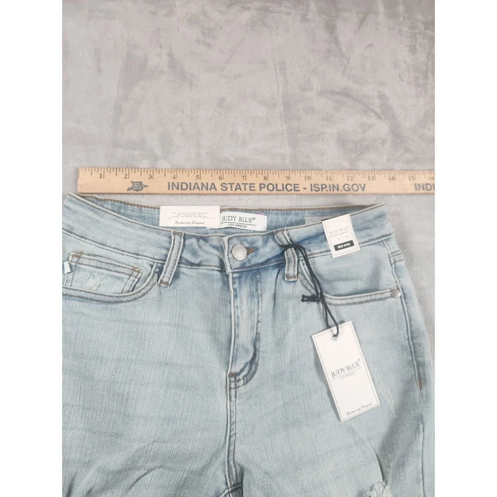 Judy Blue Boyfriend Fit Jeans Women's 3/26 Distressed Mid Rise Light Wash JB8878